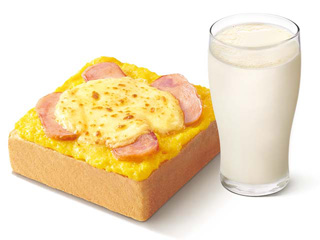 肯德基 | 乳酪熏鸡云朵汤种吐司+热豆浆