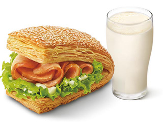 肯德基 | 熏鸡法风烧饼+热豆浆